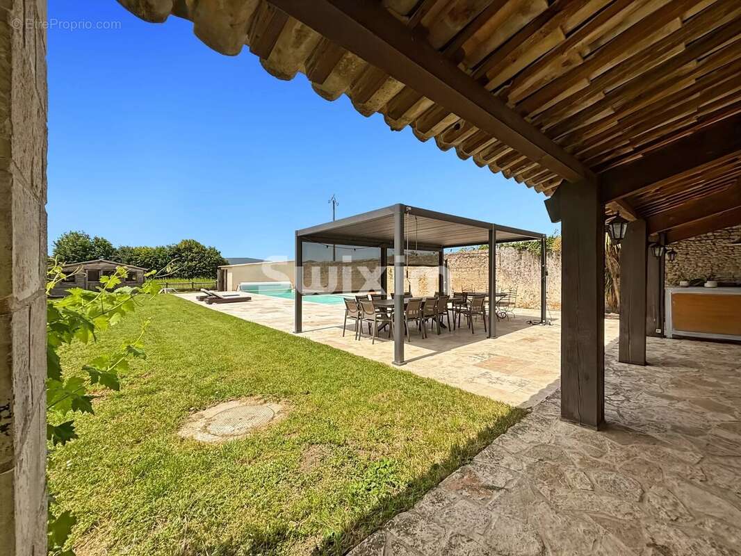 Maison à SAUZET