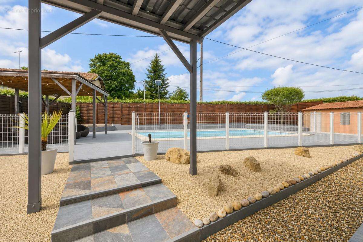 Maison 5 pièces, piscine et jardin à Houeillès - photo 13