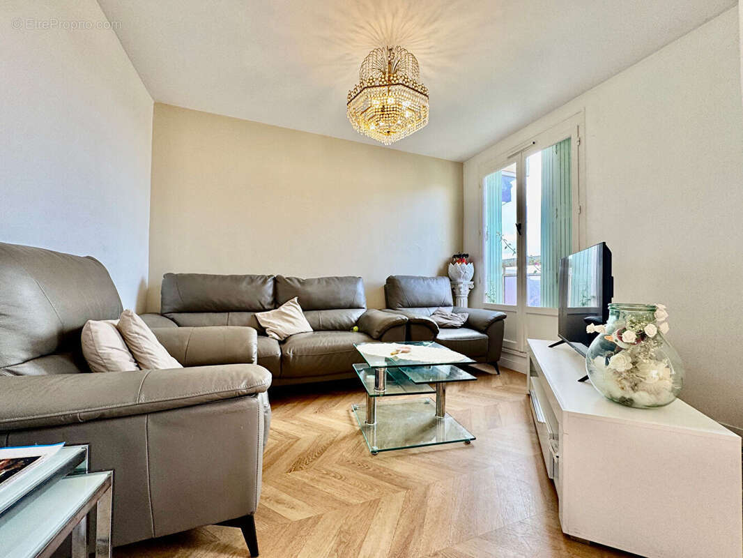 Appartement à MARSEILLE-12E