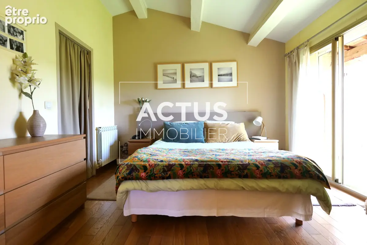 Maison 226 m² à Lambesc  - photo 8
