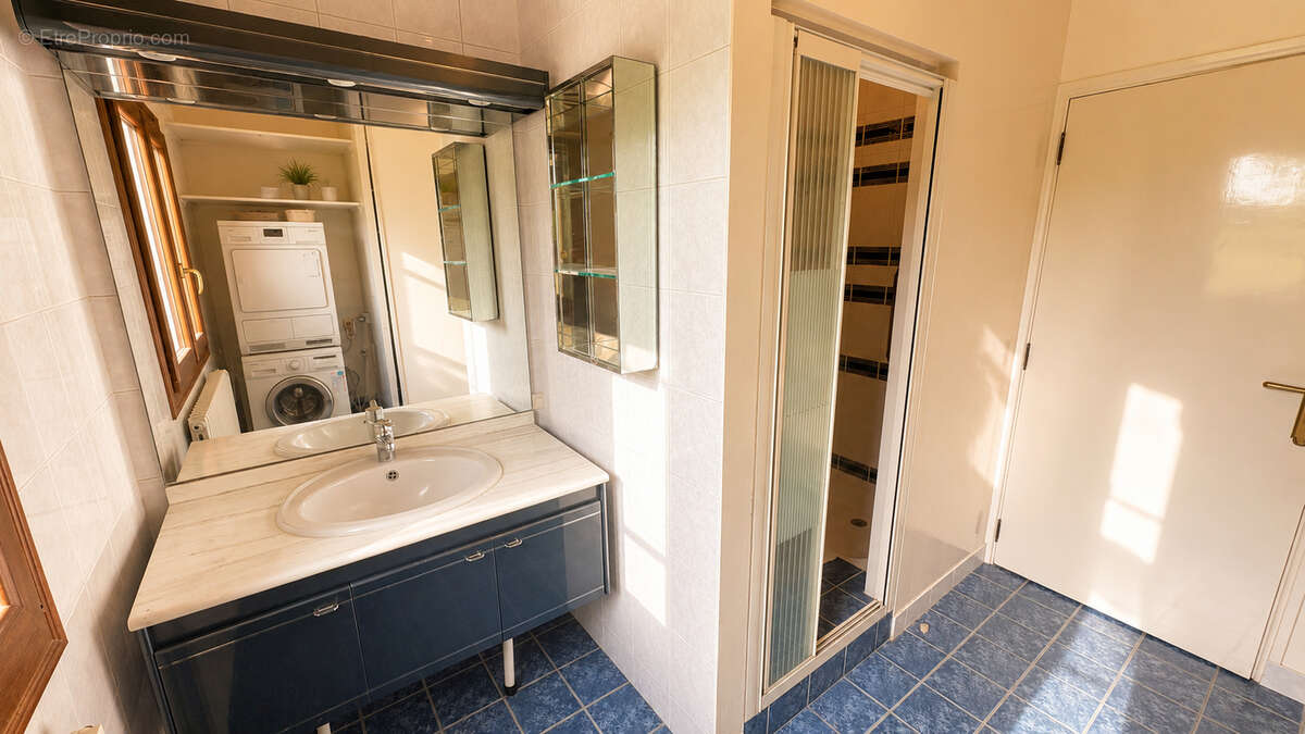 Demeure d'exception de 225 m² édifiée sur un terrain de 4 485 m² à Noailles - photo 14