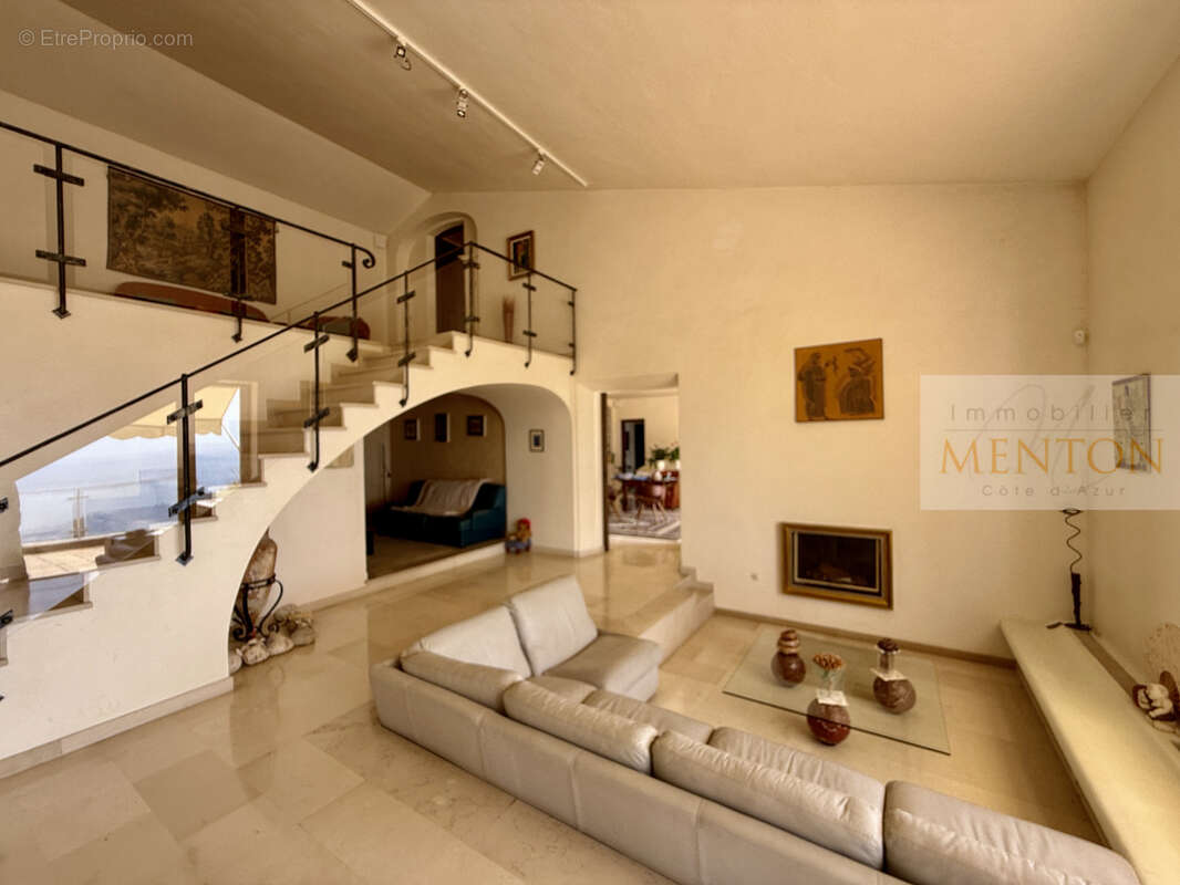 Maison à ROQUEBRUNE-CAP-MARTIN