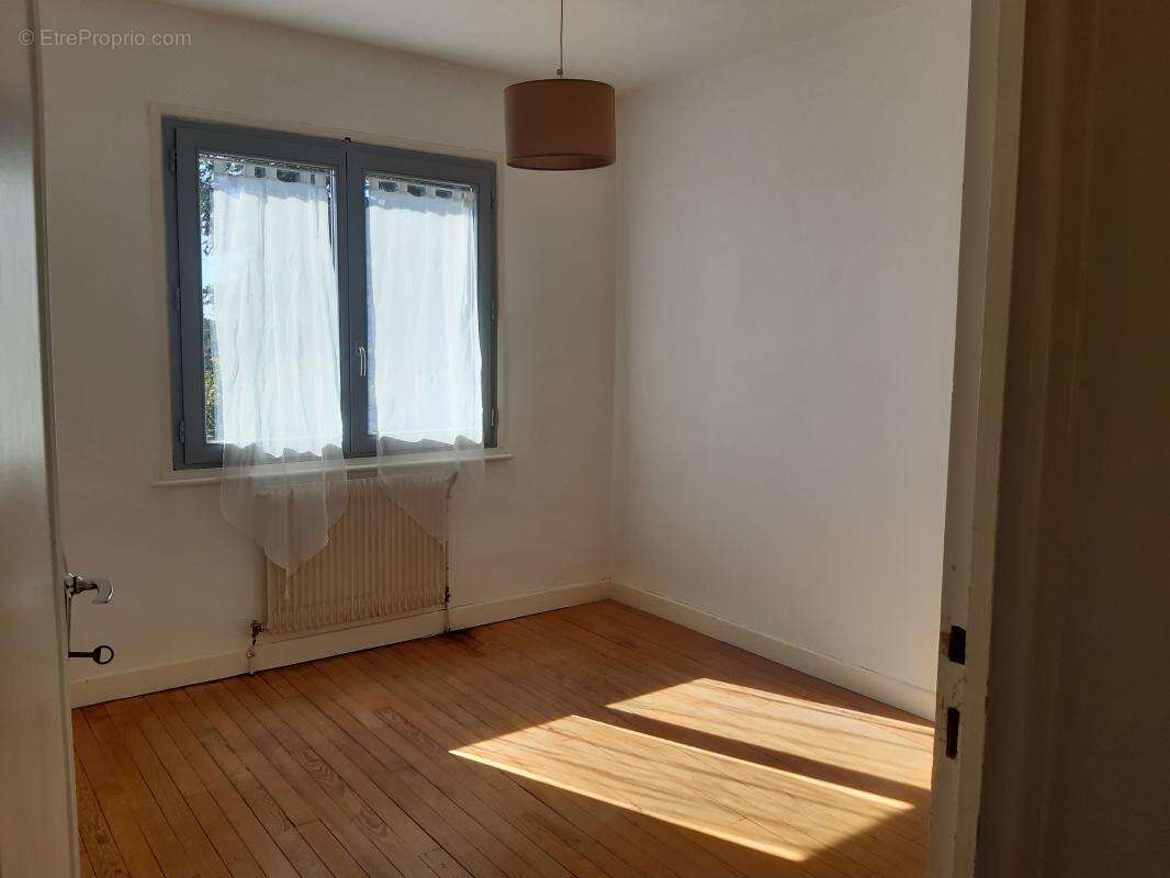 Maison 110 m² à Lezoux  - photo 10