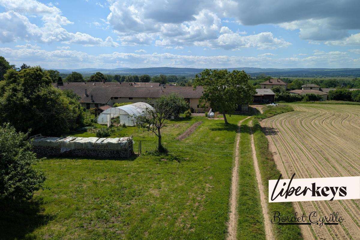 Maison à SAINT-BENIGNE