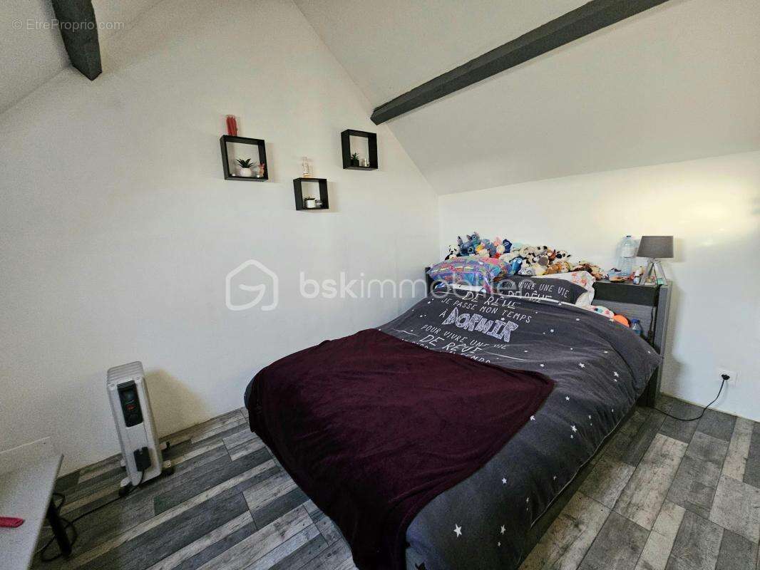 COUP DE COEUR !! Corps de ferme rénové avec maison d'habitation + 2 logements séparés - photo 8