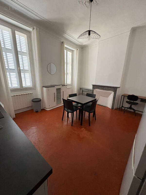 Appartement à MARSEILLE-2E