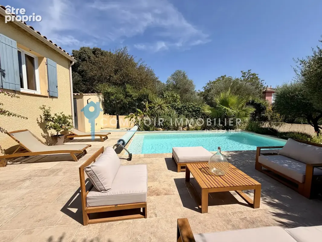En exclusivité  sur les hauteurs de Vergèze, villa Plain pied de 120 m2 environ sur 832 m2, piscine garage et - photo 5