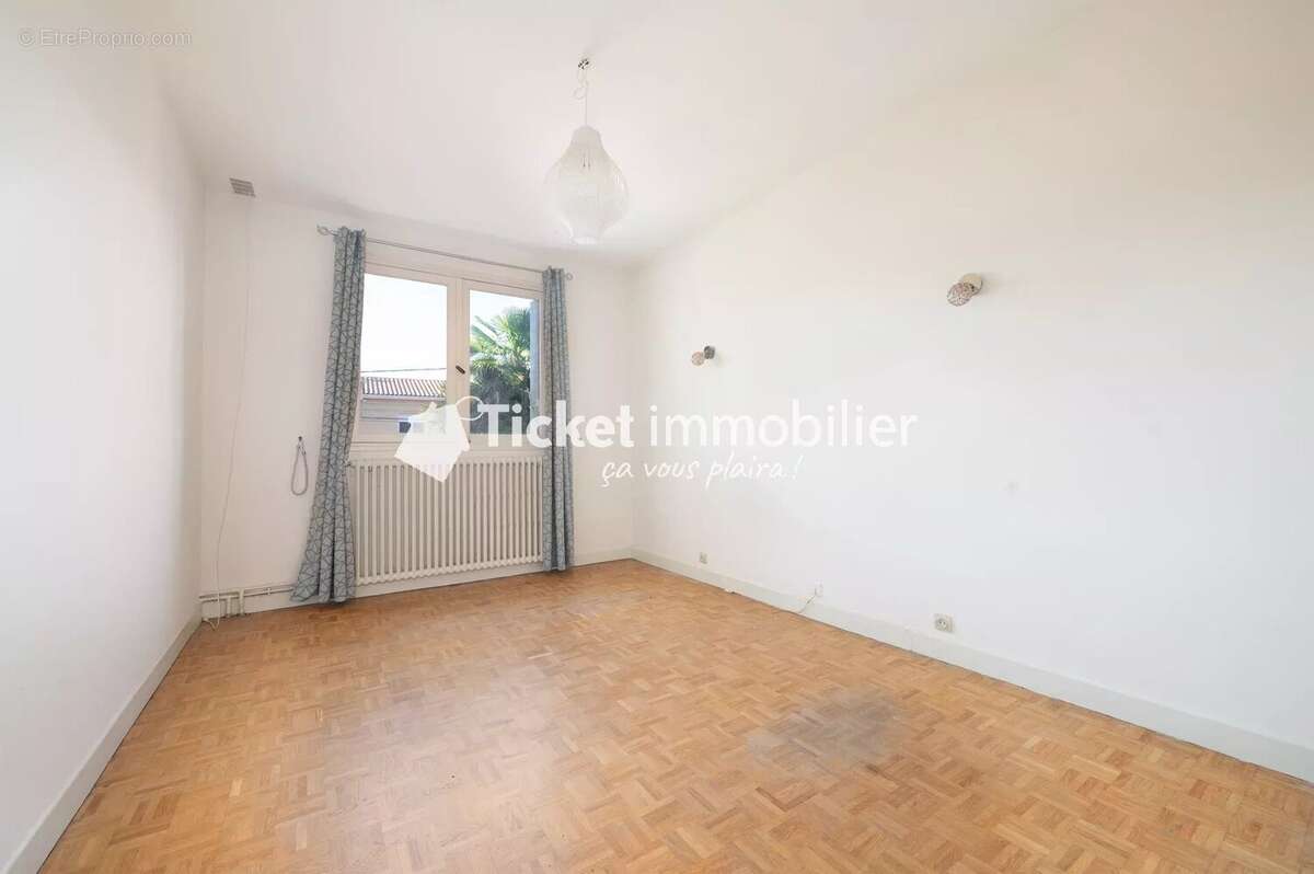  Maison 140 m² + T2 + T3 + Garage – Grand terrain 1 350m² – Saint-Paul-sur-Save - photo 10