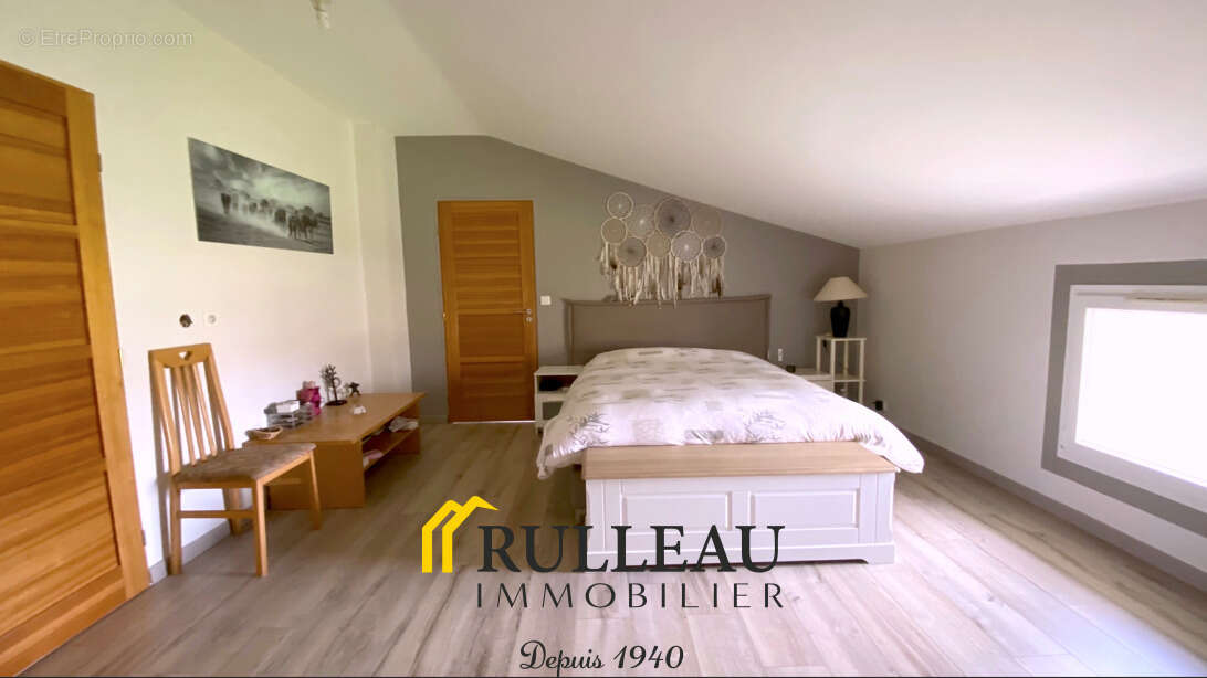 Maison à SAINT-CHRISTOLY-DE-BLAYE