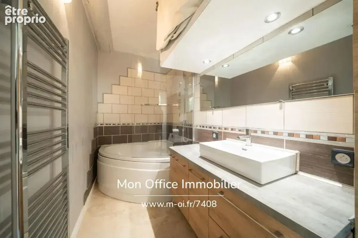 Référence : 7408-YAN - Appartement 2 pièces avec extérieur au centre ville - photo 6