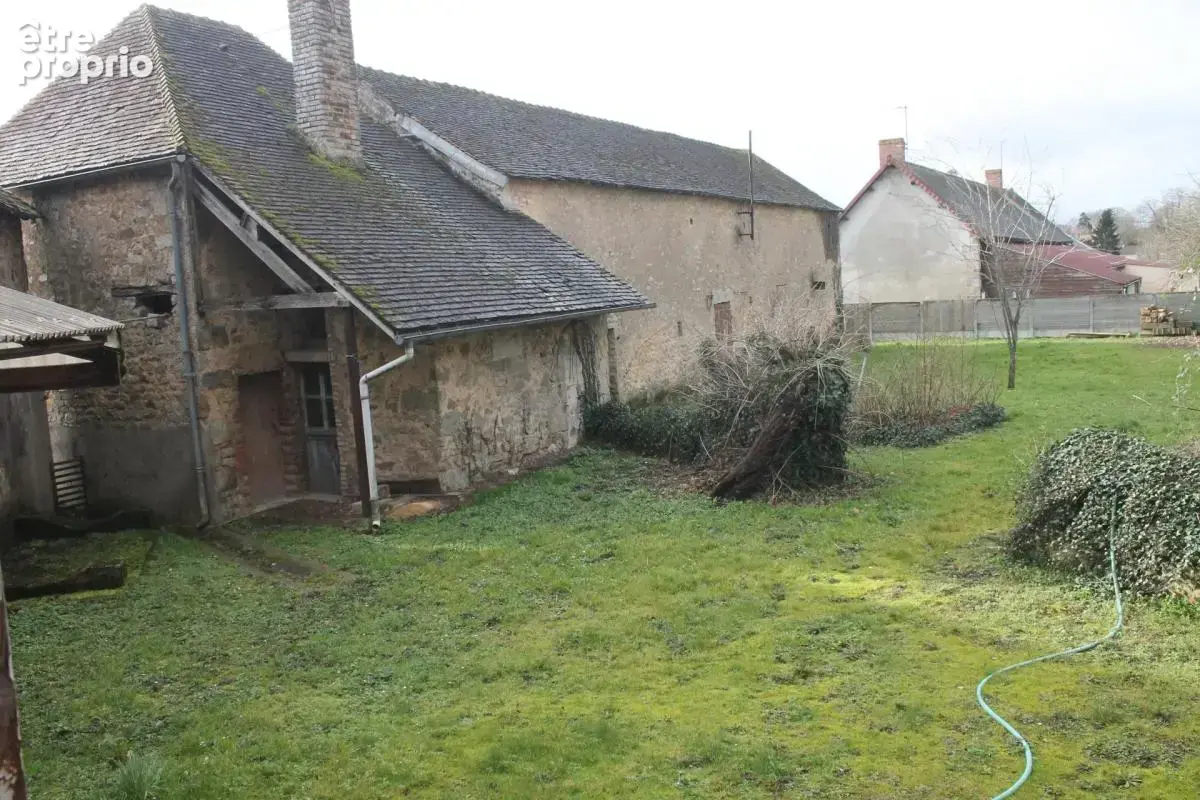 Maison 165 M² + 250M² de dépendances - photo 2