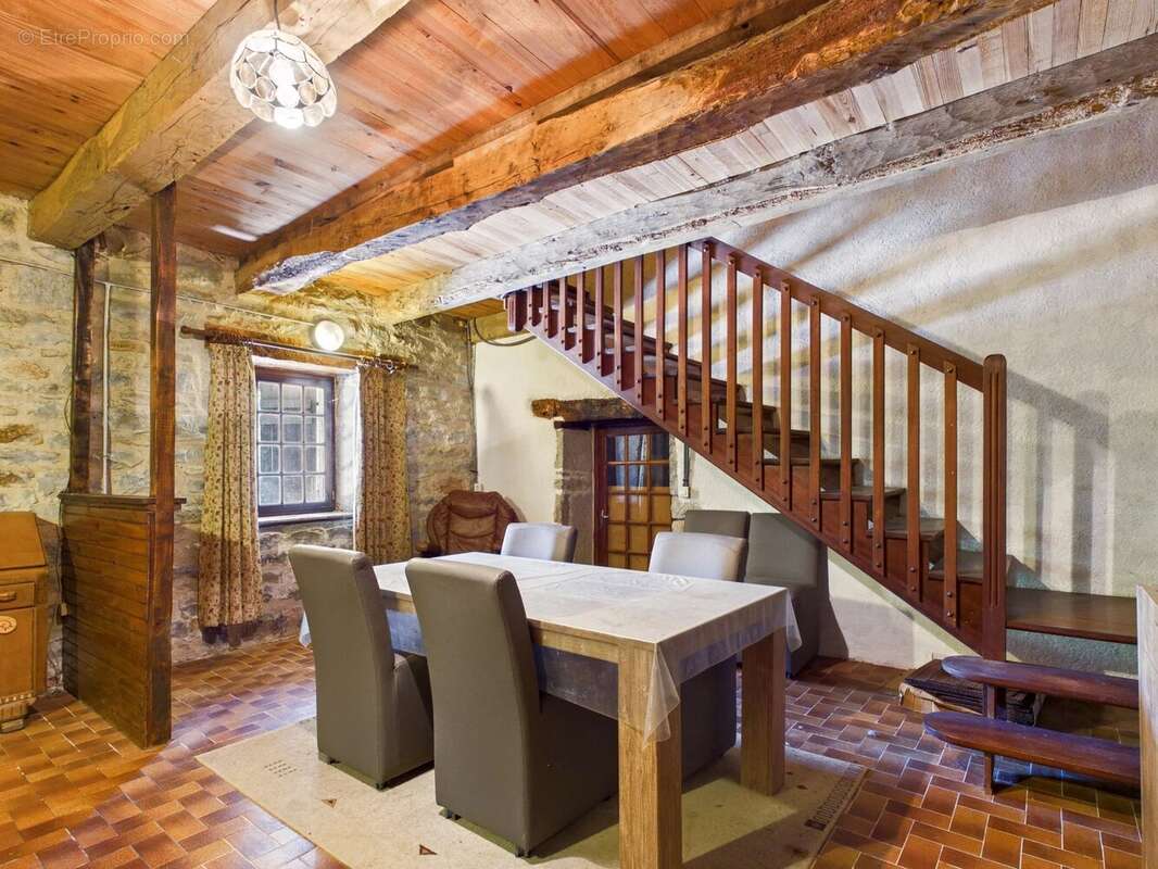 Secteur Tarn-Et-Garonne, Charmante Maison en Pierre avec 2 chambres à Puylagarde - photo 5