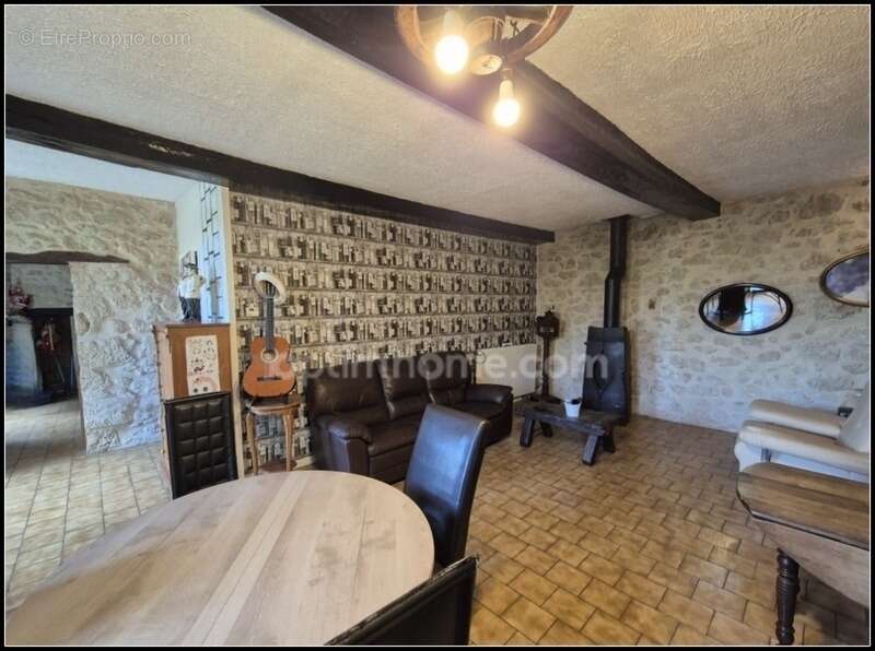 Maison à SAINT-PUY