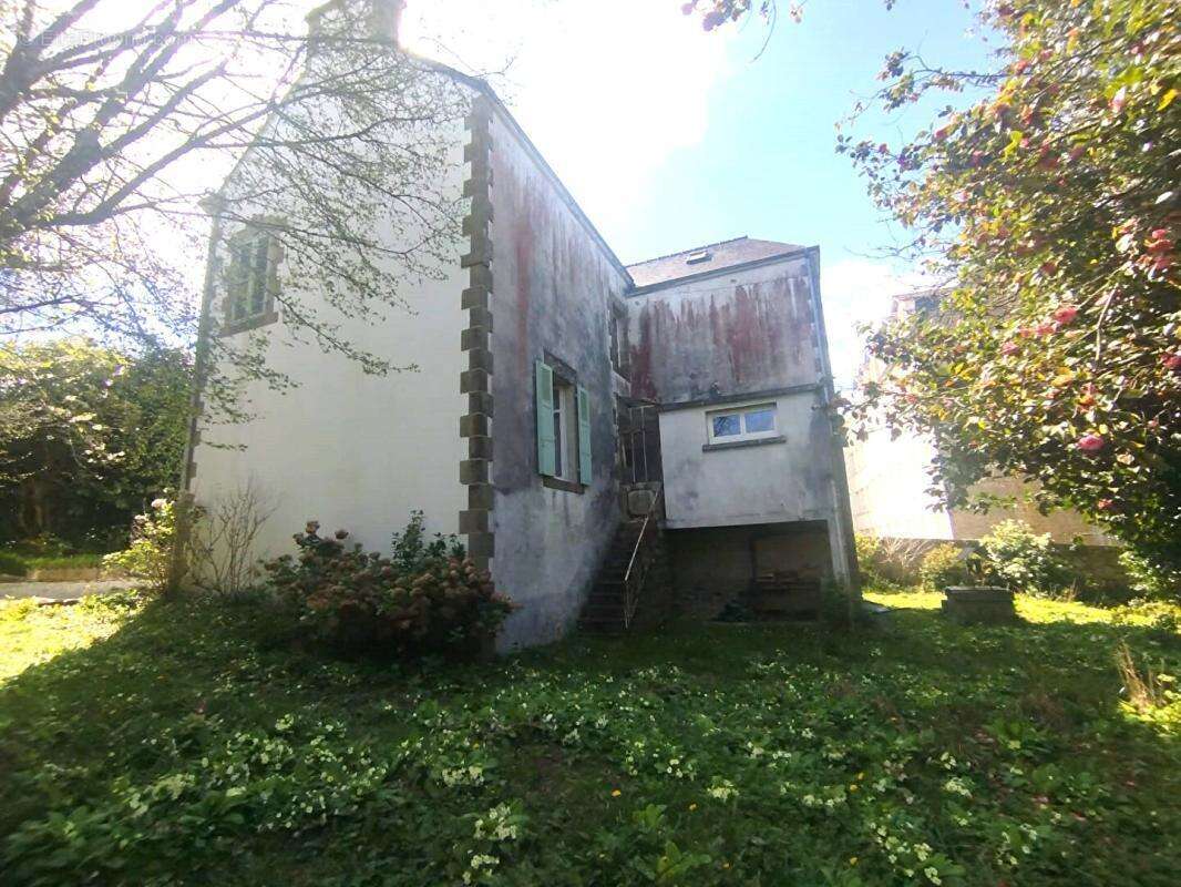 Maison de maître centre bourg avec terrains constructibles - photo 3