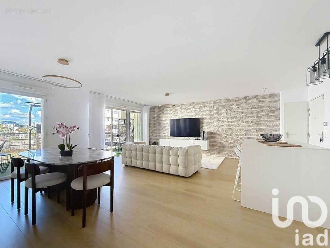 Photo 1 - Appartement à MARSEILLE-10E