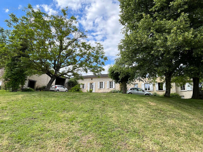 Maison à DURAS