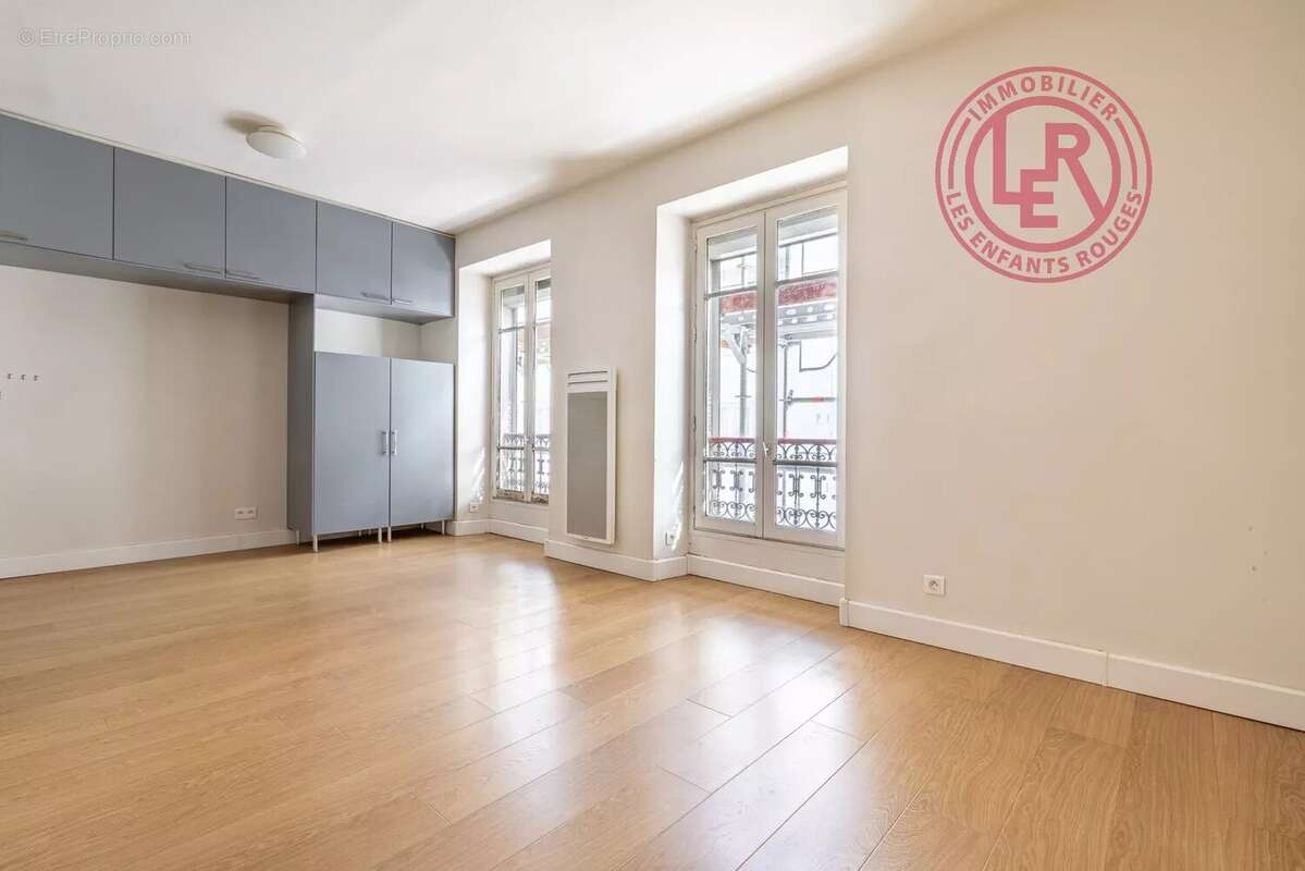 Appartement à PARIS-11E