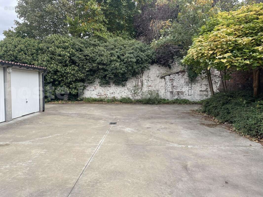 IMG_9178 - Parking à TOURCOING