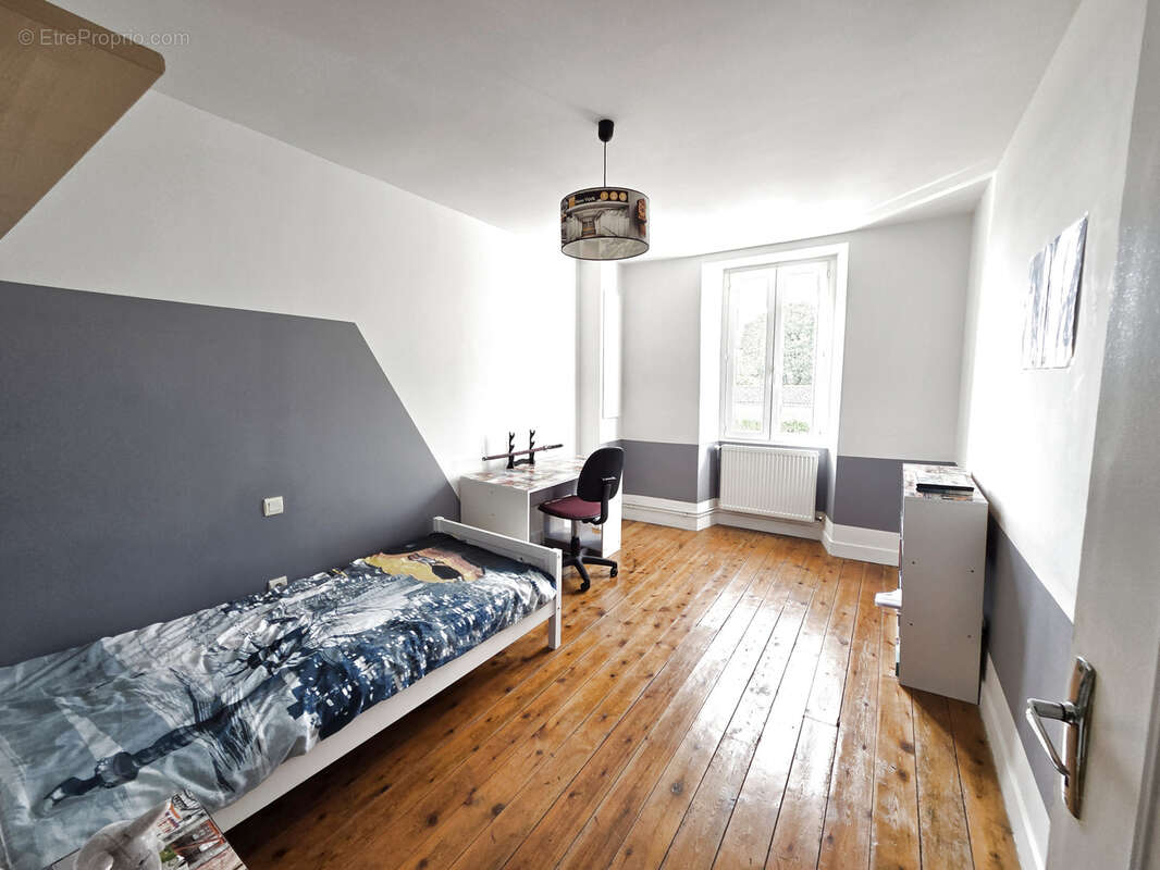 Maison à TRIAC-LAUTRAIT