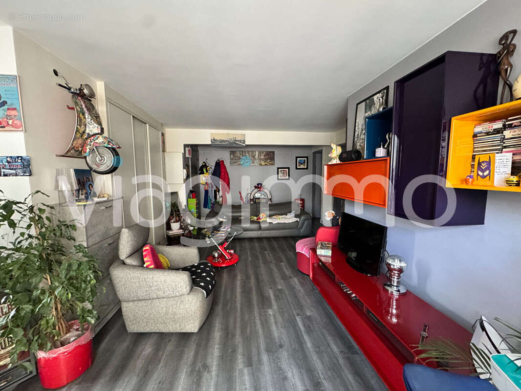 Appartement à PARIS-15E