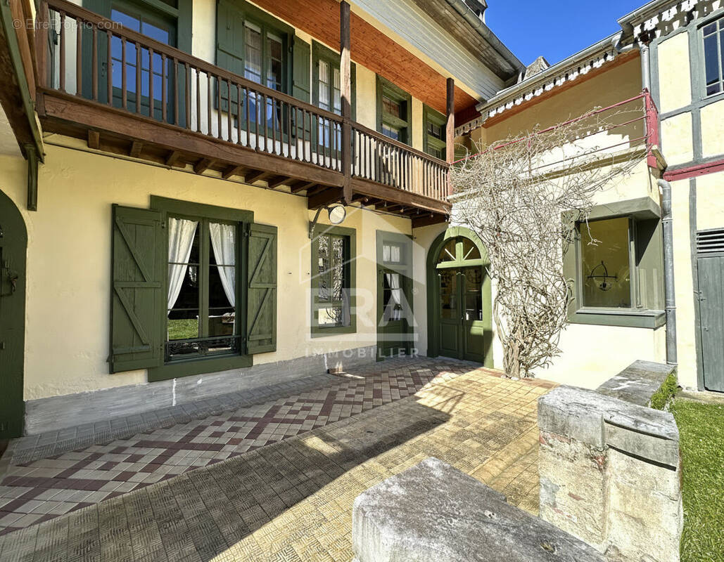 Photo Maison à Tarbes au prix de 402 200€