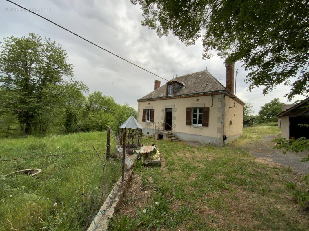 Maison à BONNAT