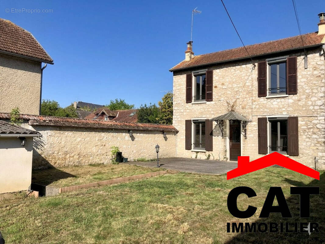 Maison à CHAMPAGNE-SUR-SEINE