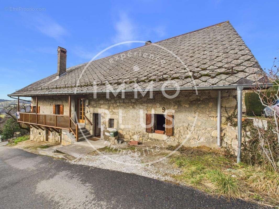 Maison à GRUFFY