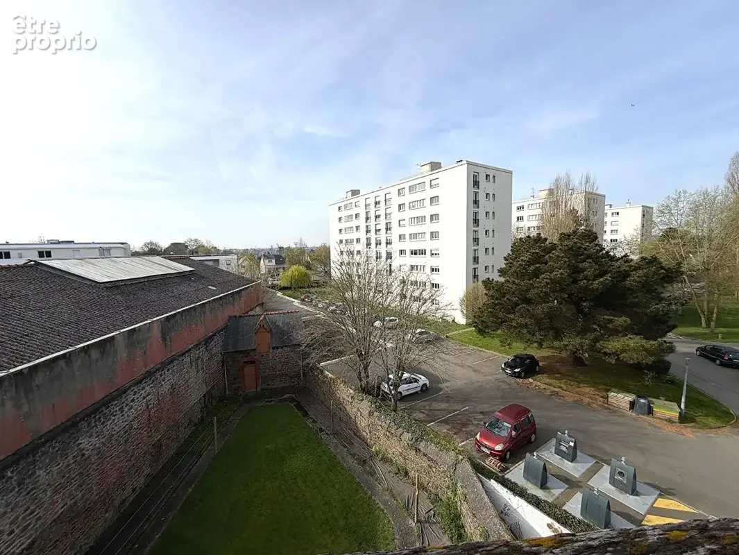 T2 au dernier étage avec jardin et écurie - photo 13