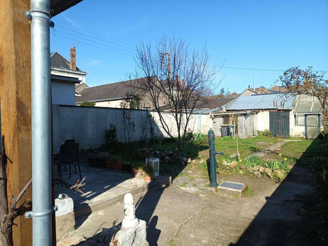 Maison à CHATEAU-RENAULT