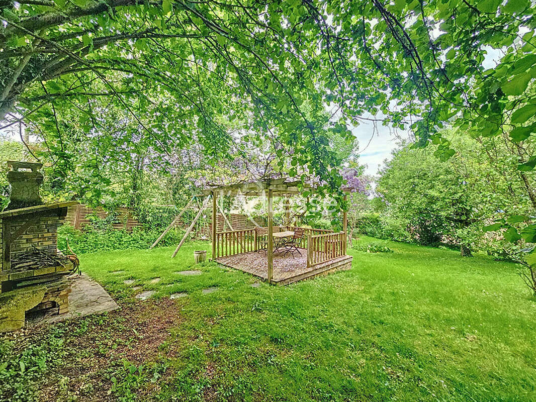 Maison à MAGNY-LE-HONGRE
