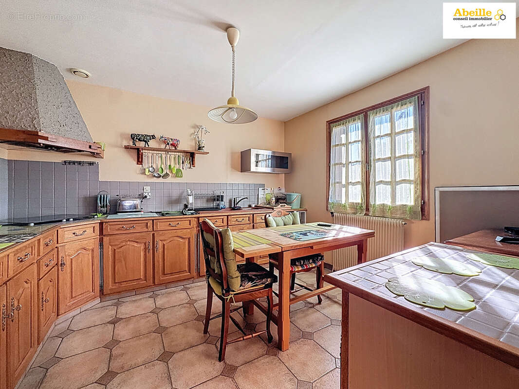 Maison à SAINT-CHERON