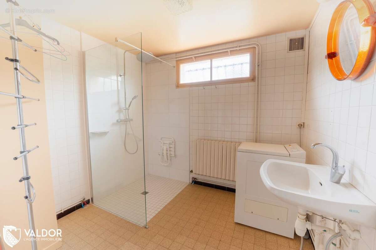 Maison à MONTMERLE-SUR-SAONE