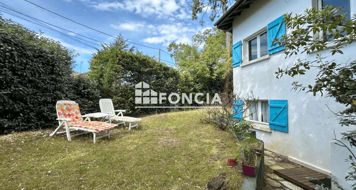 CAPBRETON CENTRE - Maison de caractère "années 40" avec jardin arboré de 618m² - photo 2