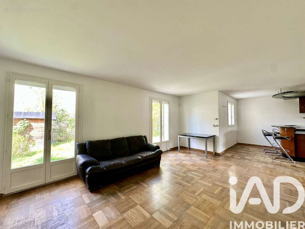 Photo 3 - Maison à BRIE-COMTE-ROBERT