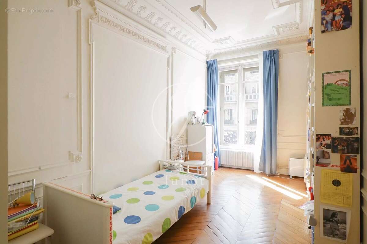 Appartement à PARIS-6E