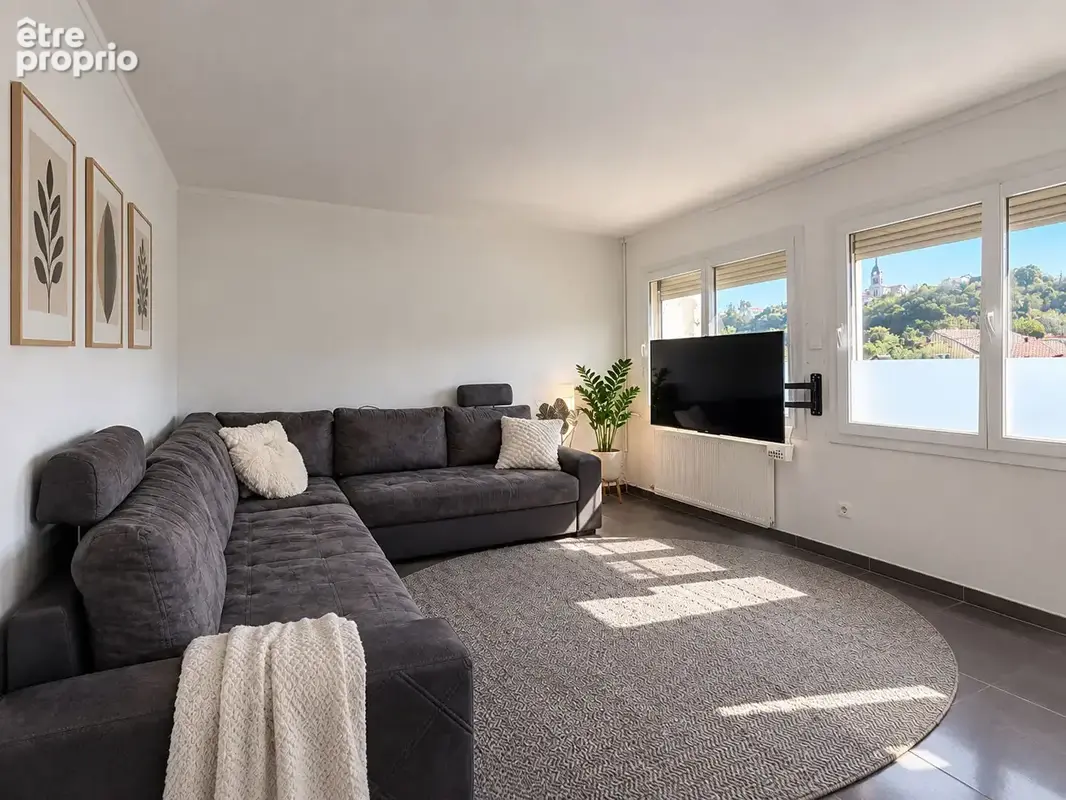 Feyzin - t2 de 51 m² - vendu loué - photo 4
