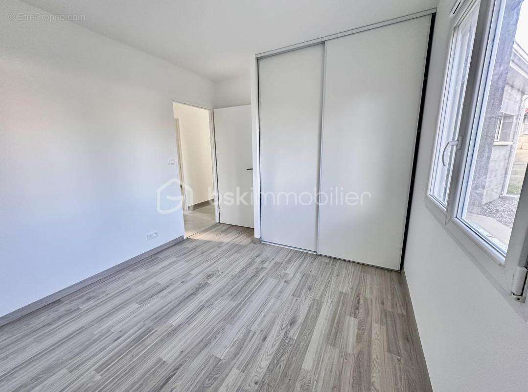 Maison à LENS-LESTANG