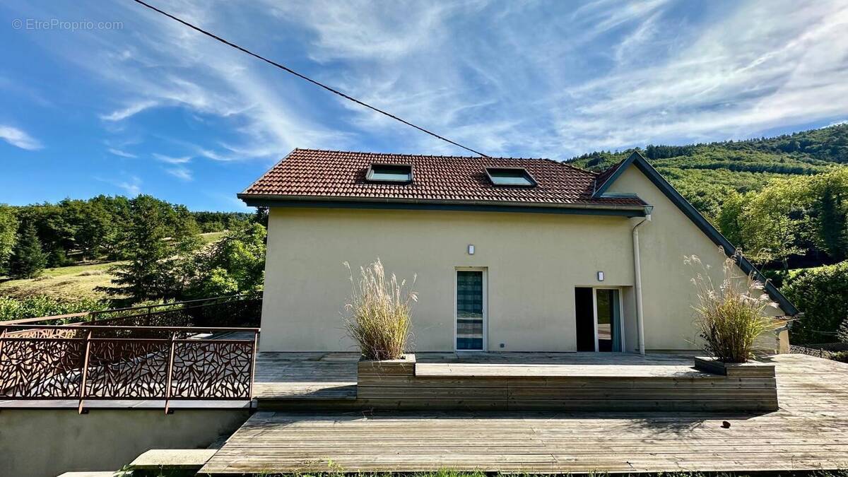 Photo 1 - Maison à MAISONSGOUTTE