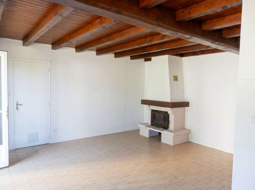 Maison à SAINT-SULPICE