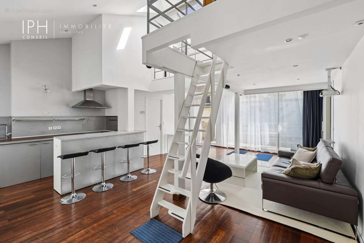Appartement à LEVALLOIS-PERRET