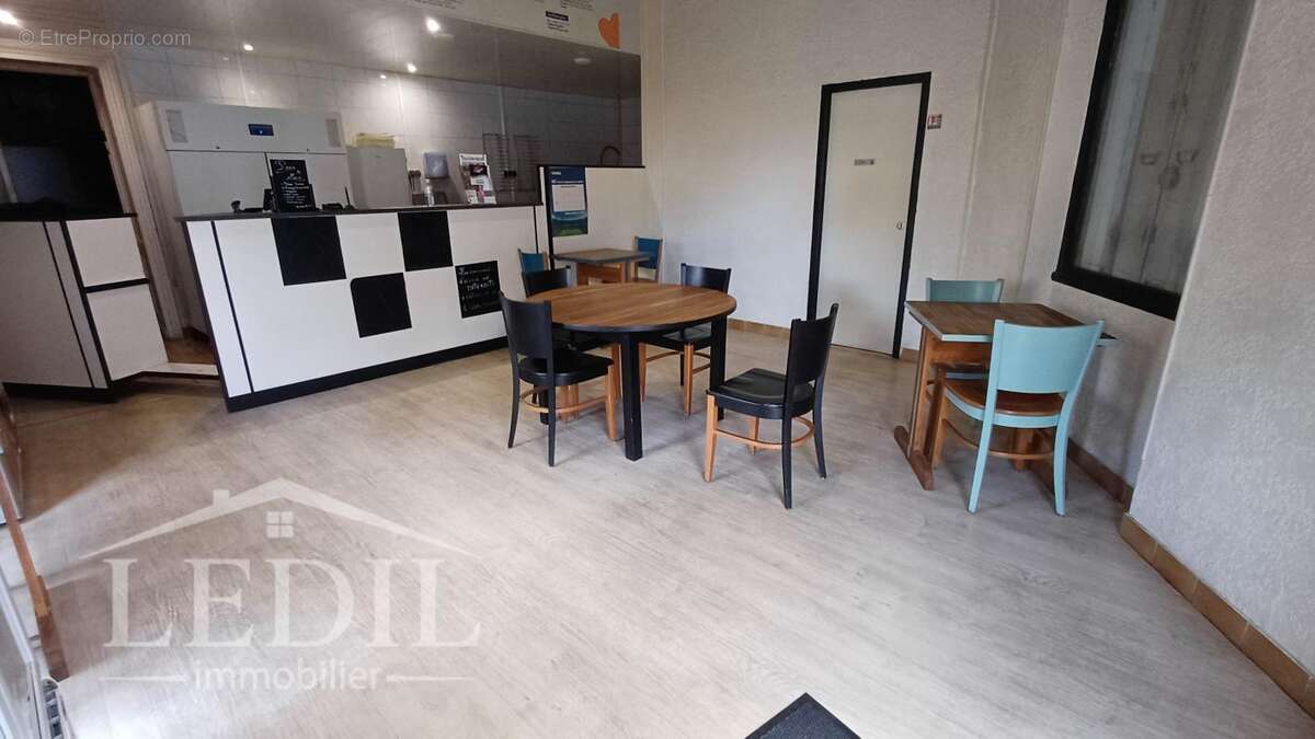 Commerce à SAINT-SYMPHORIEN