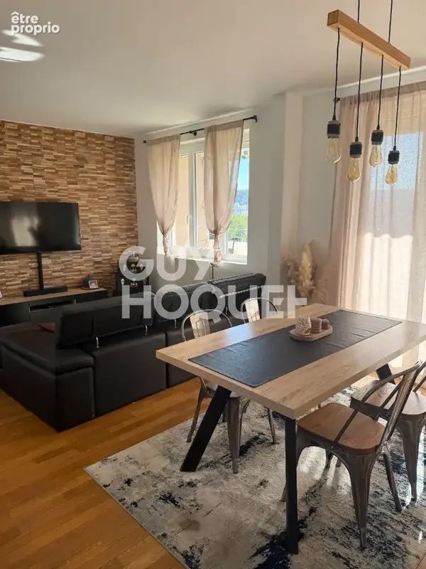 Appartement à GIVORS