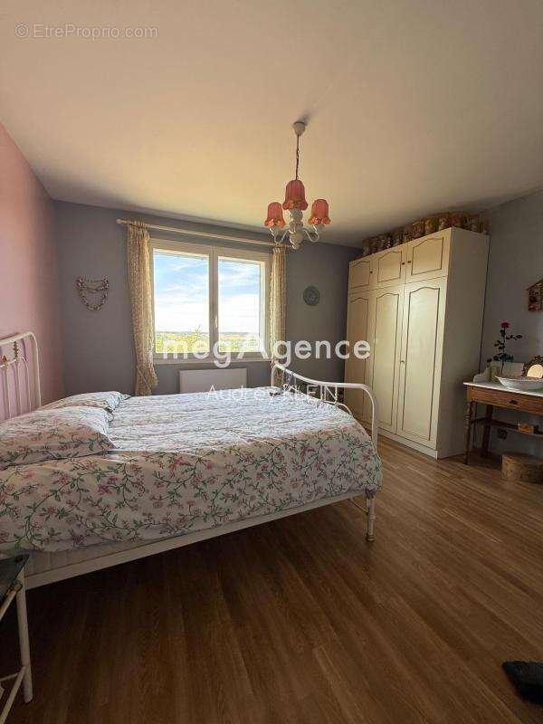 Opportunité à saisir, maison avec beaucoup de charme - photo 7