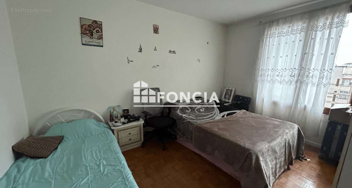 Appartement à MARSEILLE-3E