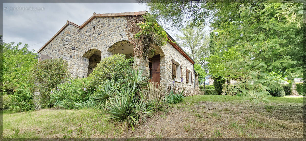 Maison à LES OLLIERES-SUR-EYRIEUX