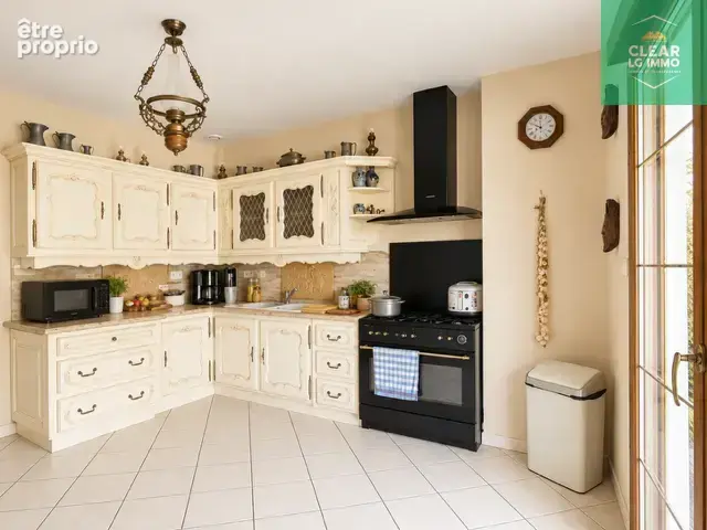 Propriété familiale avec dépendances et terrain constructible - photo 10