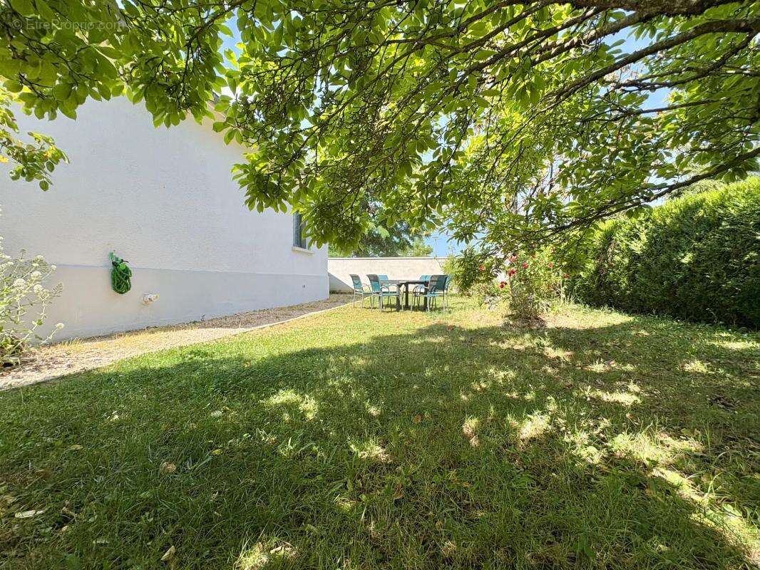 Maison 3 chambres rénovée – Garage, jardin, sous-sol, et combles aménageables - photo 33
