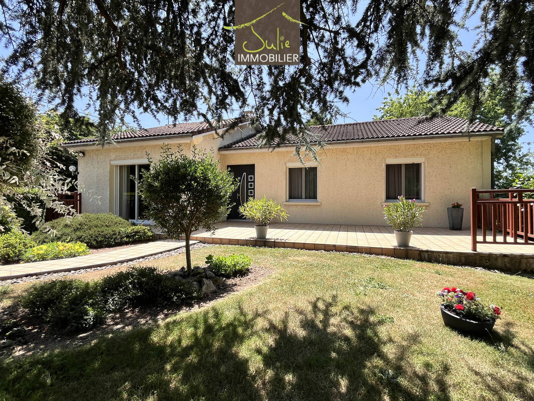 Maison à MONCOUTANT