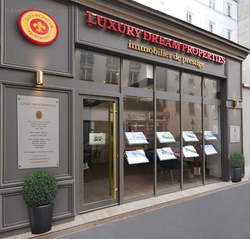 Appartement à COURBEVOIE